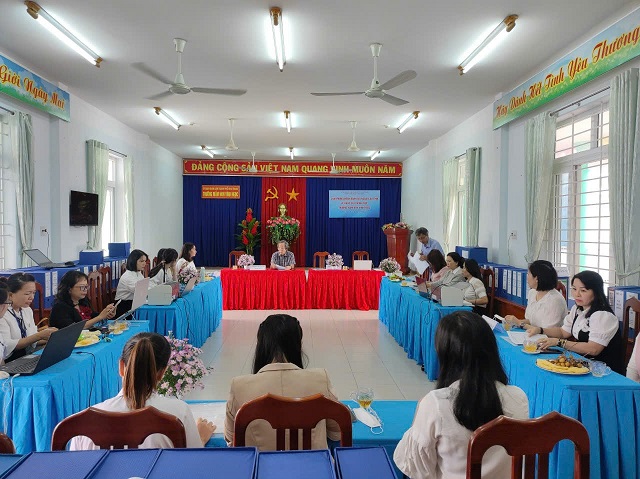  Vinh dự đón đoàn kiểm định đánh giá ngoài chả UBND Tỉnh về đánh giá chất lượng và giáo dục của nhà trường sau 5 năm