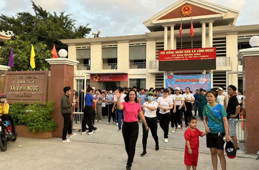  Tập thể trường MN Vĩnh Ngọc tham gia chạy bộ olympic hưởng ứng 100 năm xây dựng và phát triển Nha Trang